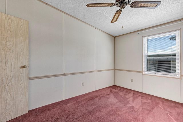 1404 PLANTATION DRIVE, Lady Lake, FL 32159