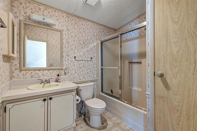 1404 PLANTATION DRIVE, Lady Lake, FL 32159