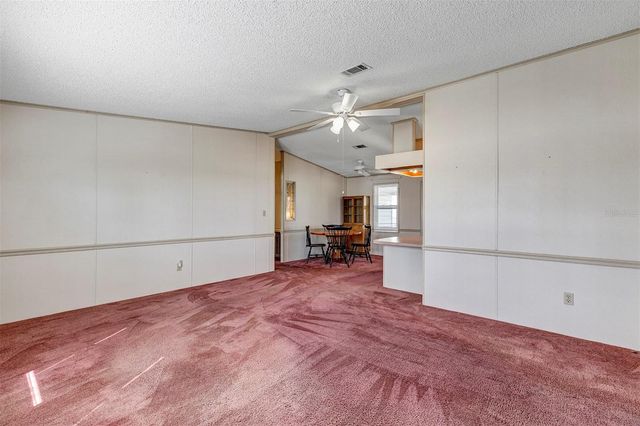 1404 PLANTATION DRIVE, Lady Lake, FL 32159