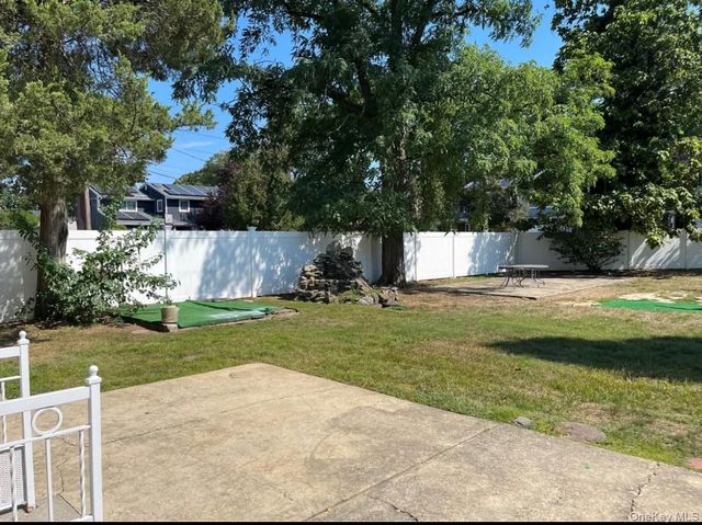 1539 Park Avenue, Merrick, NY 11566