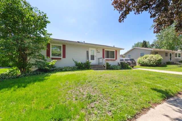 2038 44th Street NW, Rochester, MN 55901