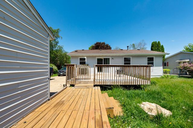 2038 44th Street NW, Rochester, MN 55901