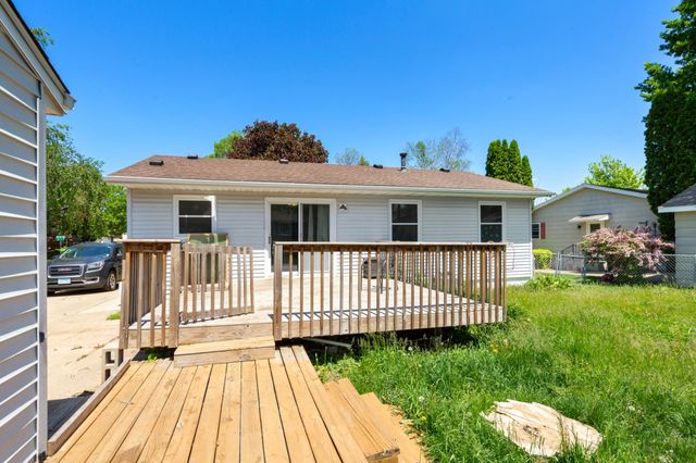 2038 44th Street NW, Rochester, MN 55901