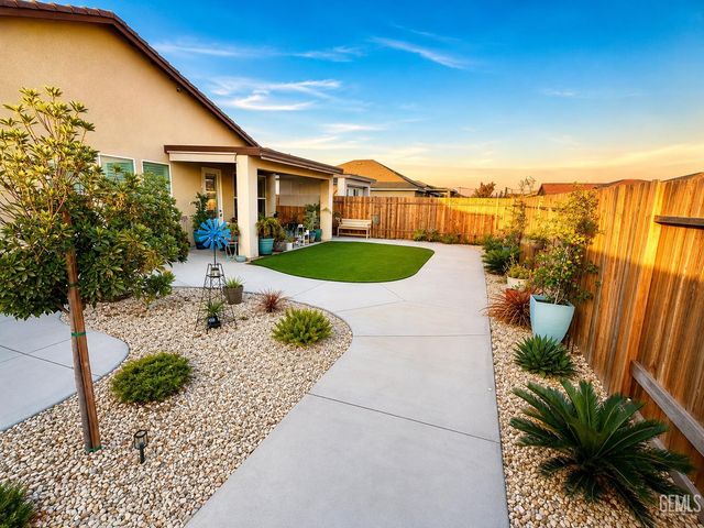8521 Avon Street, Bakersfield, CA 93314