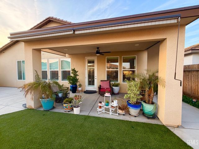 8521 Avon Street, Bakersfield, CA 93314