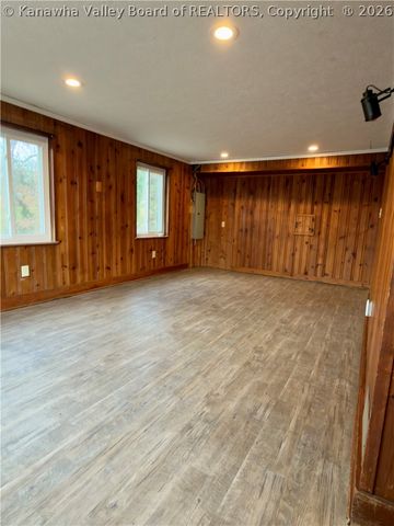 810 Dinden Drive, St Albans, WV 25177