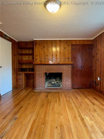 810 Dinden Drive, St Albans, WV 25177