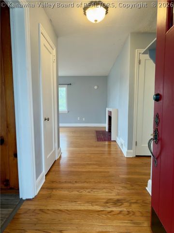 810 Dinden Drive, St Albans, WV 25177