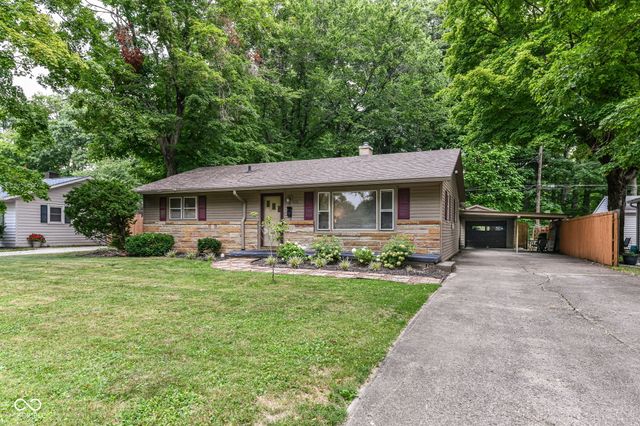 820 W Poplar Street, Zionsville, IN 46077