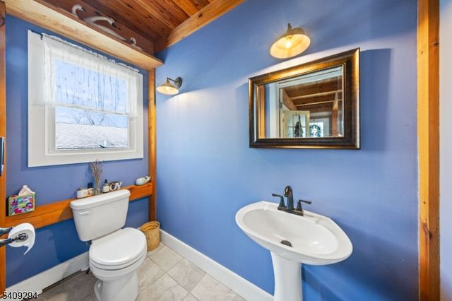 1875 Greenwood Lake Tpke, West Milford Twp., NJ 07421