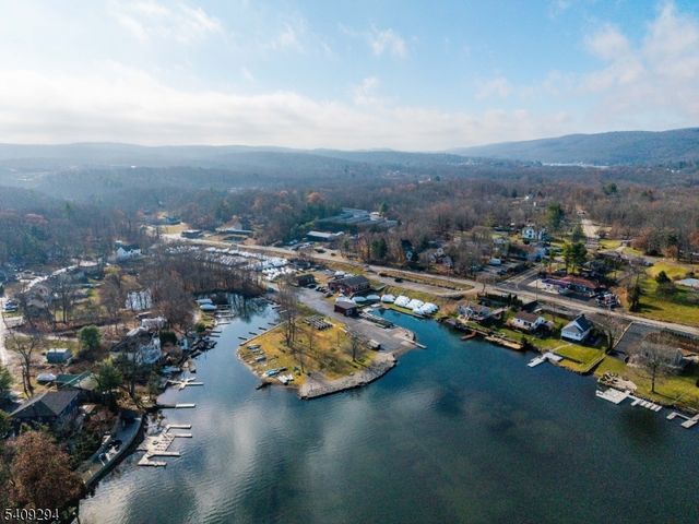 1875 Greenwood Lake Tpke, West Milford Twp., NJ 07421