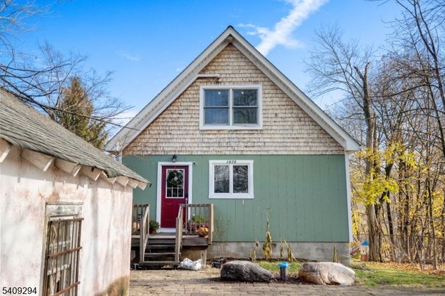 1875 Greenwood Lake Tpke, West Milford Twp., NJ 07421