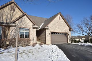 N115W17846 Sawgrass COURT #137, Germantown, WI 53022