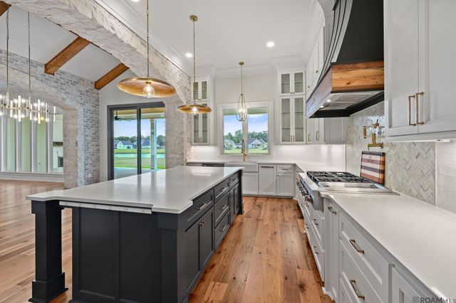 36253 Westin Ridge Dr, Geismar, LA 70734
