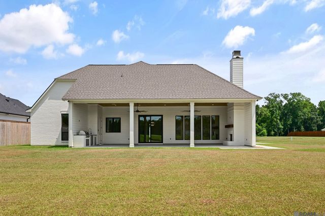 36253 Westin Ridge Dr, Geismar, LA 70734
