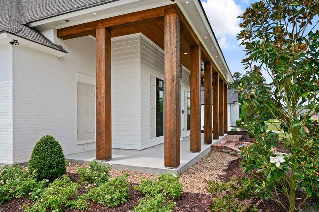 36253 Westin Ridge Dr, Geismar, LA 70734