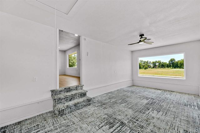 207 NW 40th St, Lawton, OK 73505
