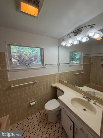 6534 JAY MILLER DR, Falls Church, VA 22041