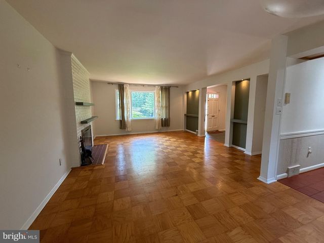 6534 JAY MILLER DR, Falls Church, VA 22041