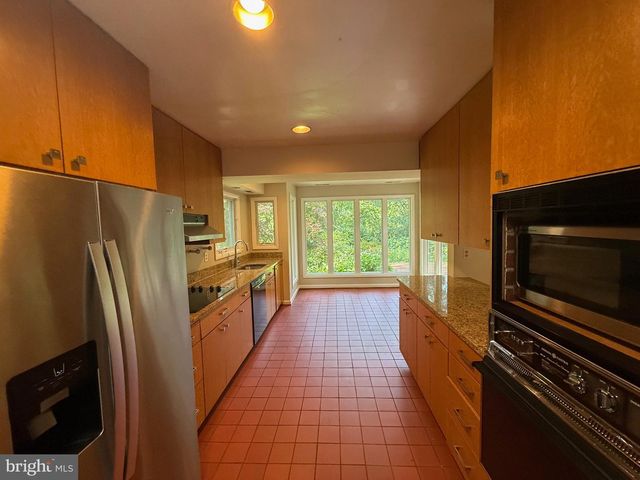 6534 JAY MILLER DR, Falls Church, VA 22041