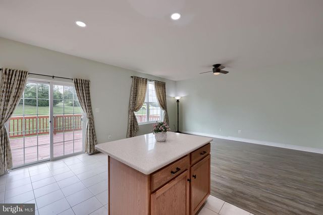 2307 GOLDEN EAGLE DR, York, PA 17408