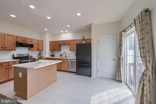 2307 GOLDEN EAGLE DR, York, PA 17408