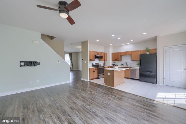 2307 GOLDEN EAGLE DR, York, PA 17408