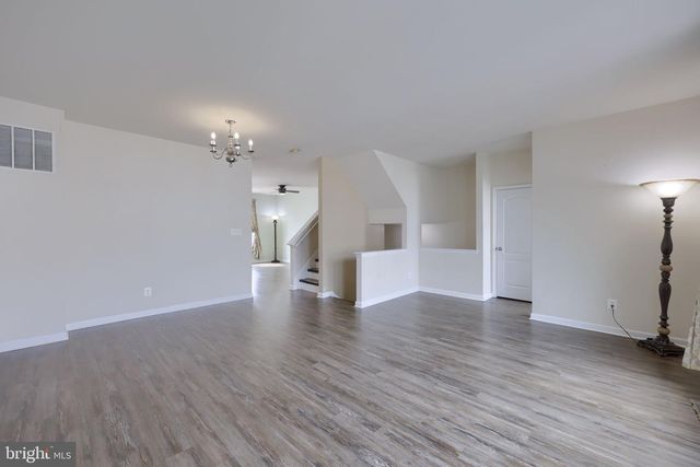 2307 GOLDEN EAGLE DR, York, PA 17408