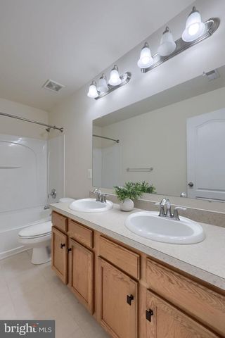 2307 GOLDEN EAGLE DR, York, PA 17408