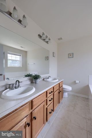 2307 GOLDEN EAGLE DR, York, PA 17408