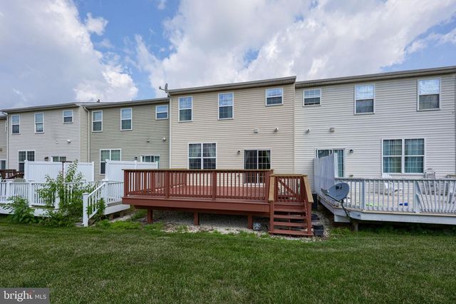 2307 GOLDEN EAGLE DR, York, PA 17408