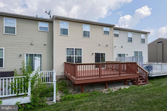 2307 GOLDEN EAGLE DR, York, PA 17408