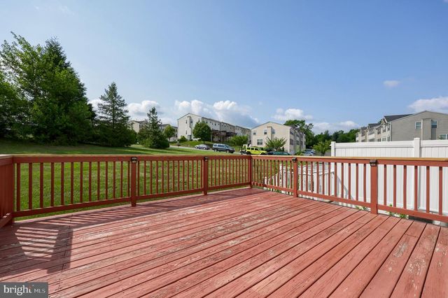 2307 GOLDEN EAGLE DR, York, PA 17408