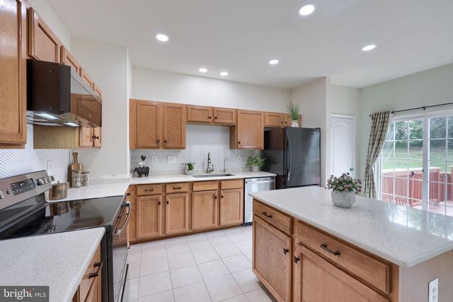 2307 GOLDEN EAGLE DR, York, PA 17408