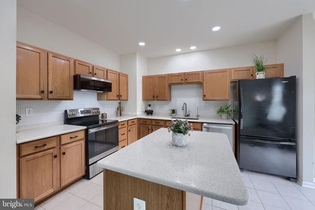 2307 GOLDEN EAGLE DR, York, PA 17408