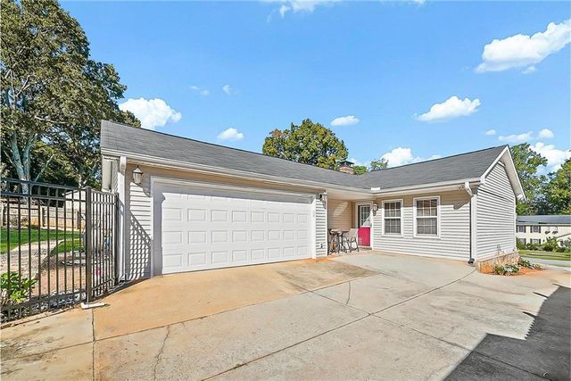 1114 Longwood, Marietta, GA 30008
