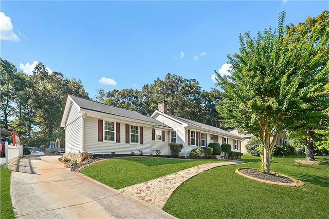 1114 Longwood, Marietta, GA 30008