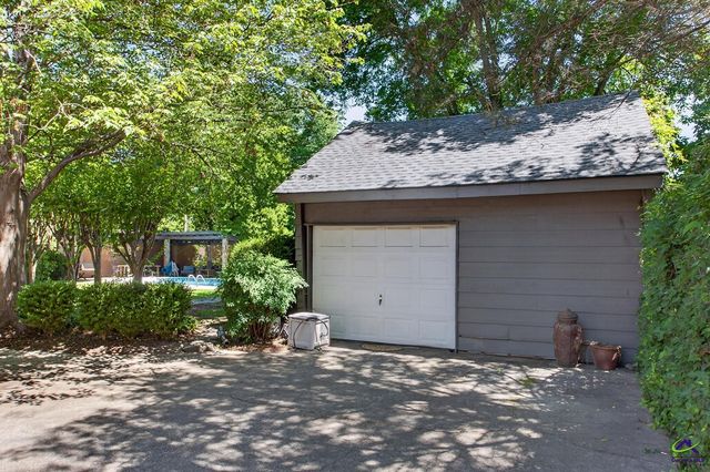 2655 Stanislaus Circle, Macon, GA 31204