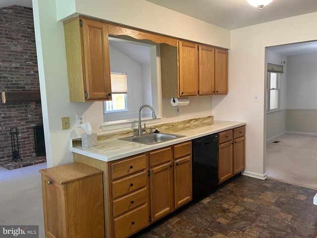 3576 WINDRIDGE DR, Doylestown, PA 18902