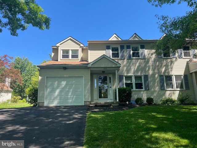 3576 WINDRIDGE DR, Doylestown, PA 18902
