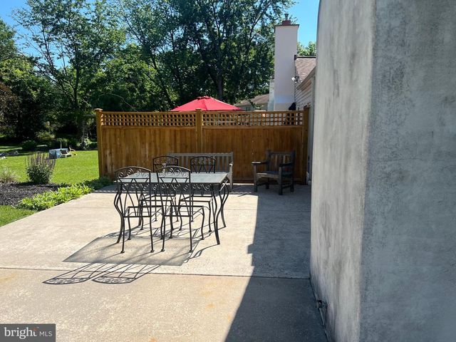 3576 WINDRIDGE DR, Doylestown, PA 18902