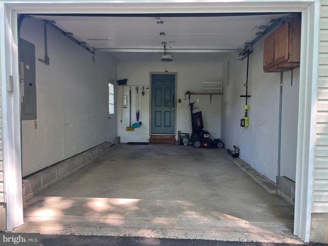 3576 WINDRIDGE DR, Doylestown, PA 18902