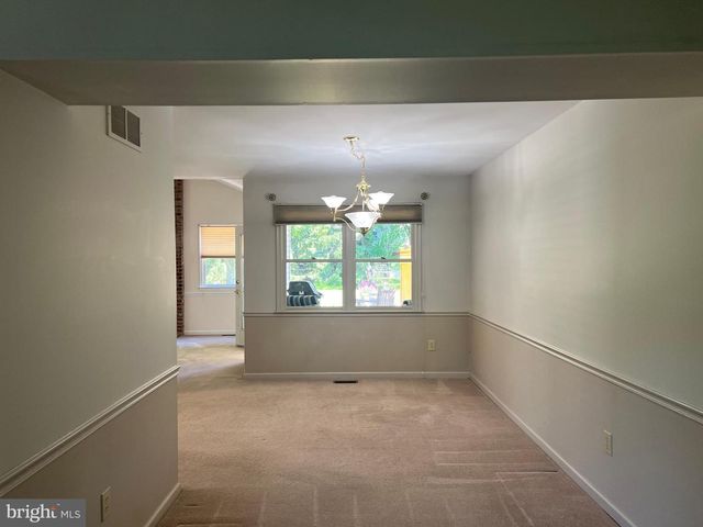 3576 WINDRIDGE DR, Doylestown, PA 18902