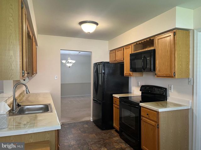 3576 WINDRIDGE DR, Doylestown, PA 18902