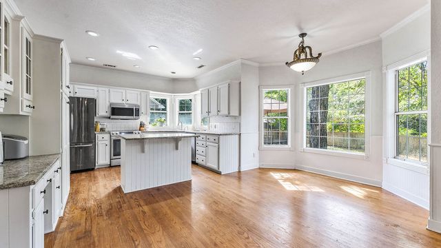 1645 N Charlee Avenue, Fayetteville, AR 72703