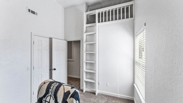 1645 N Charlee Avenue, Fayetteville, AR 72703