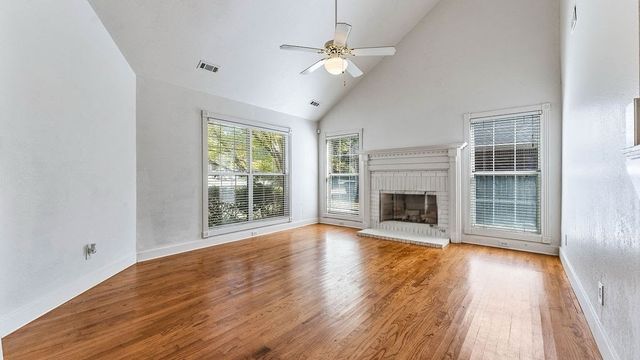 1645 N Charlee Avenue, Fayetteville, AR 72703