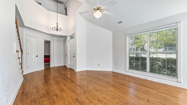 1645 N Charlee Avenue, Fayetteville, AR 72703
