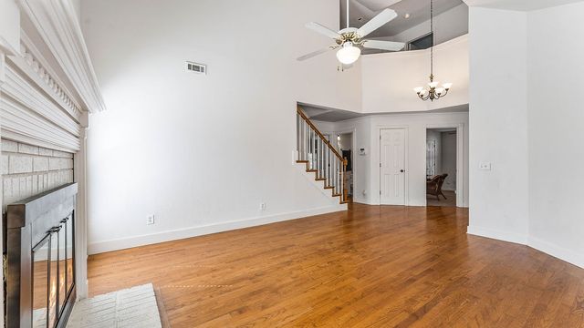 1645 N Charlee Avenue, Fayetteville, AR 72703