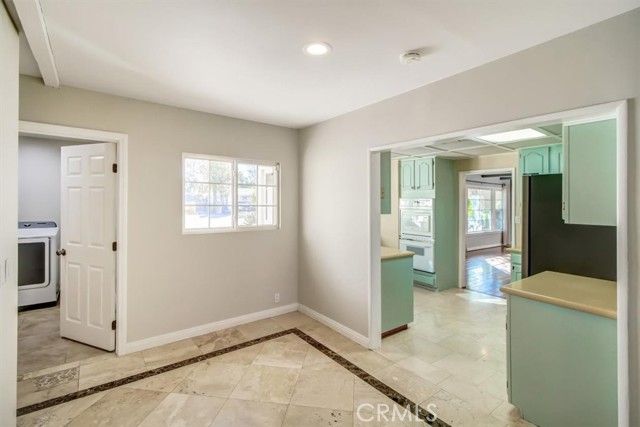 7441 Beckford Avenue, Reseda (los Angeles), CA 91335